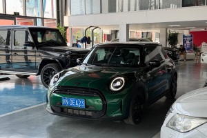 MINI MINI 改款 1.5T COOPER 藝術家