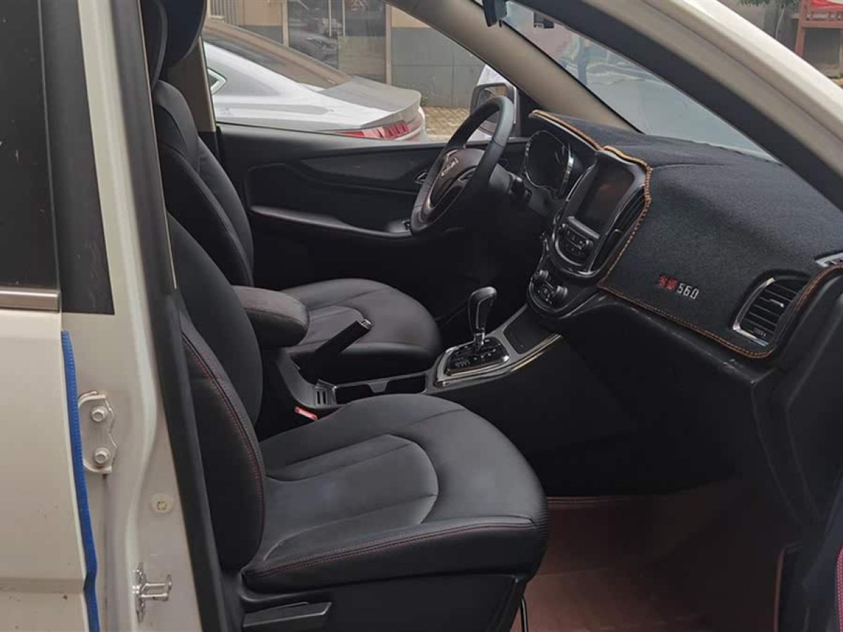 寶駿 560  2016款 1.8L iAMT豪華型圖片