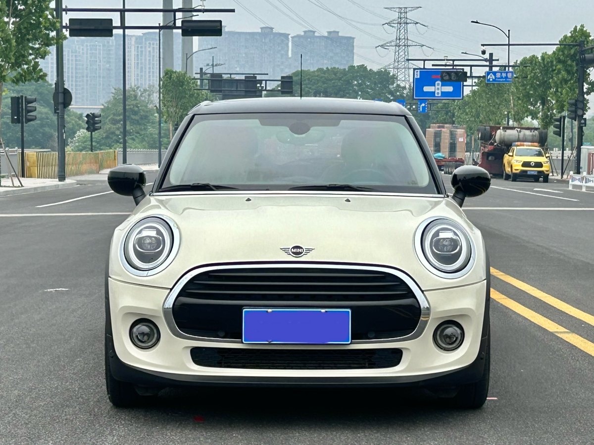 MINI MINI  2021款 1.5T COOPER 經(jīng)典派 五門版圖片