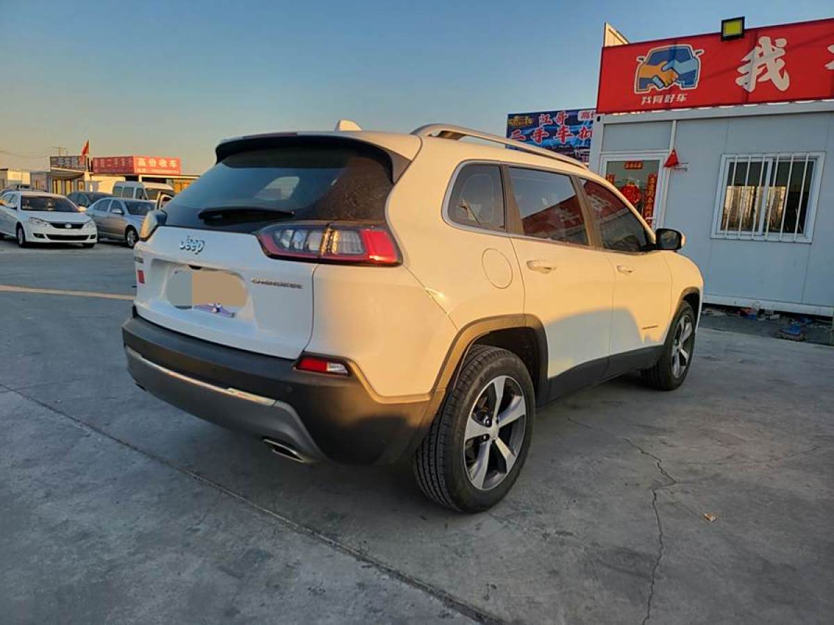 Jeep 自由光  2019款 2.0T 兩驅(qū)智享版 國(guó)VI圖片