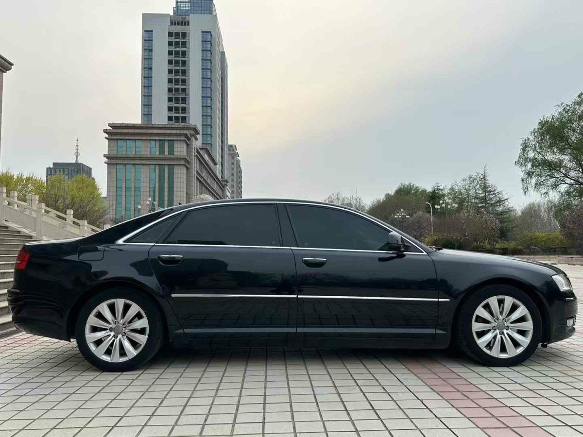 奧迪 奧迪A8  2009款 A8 3.0 FSI 尊貴型圖片