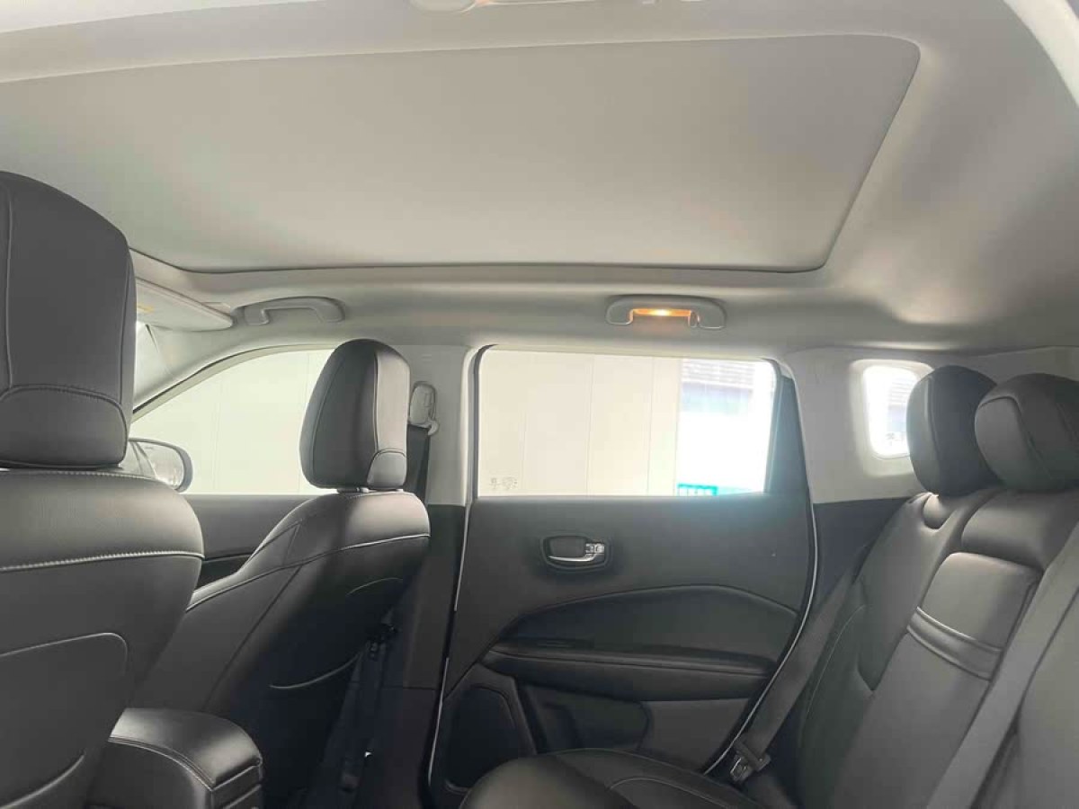 Jeep 指南者  2019款 200T 自動(dòng)家享-互聯(lián)大屏版圖片