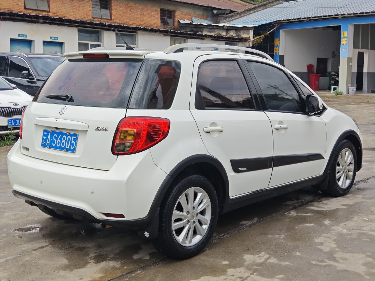 鈴木 天語(yǔ)  2013款 SX4 1.6L 酷銳靈動(dòng)型圖片