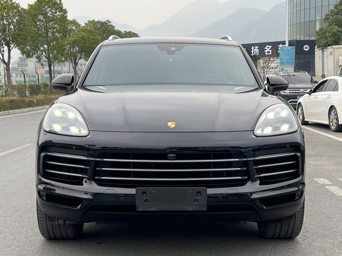 保時(shí)捷 Cayenne  2022款 Cayenne 3.0T 鉑金版圖片