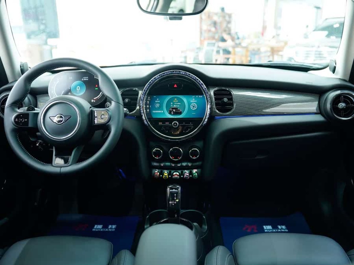 MINI MINI  2022款 改款 2.0T COOPER S 藝術(shù)家圖片
