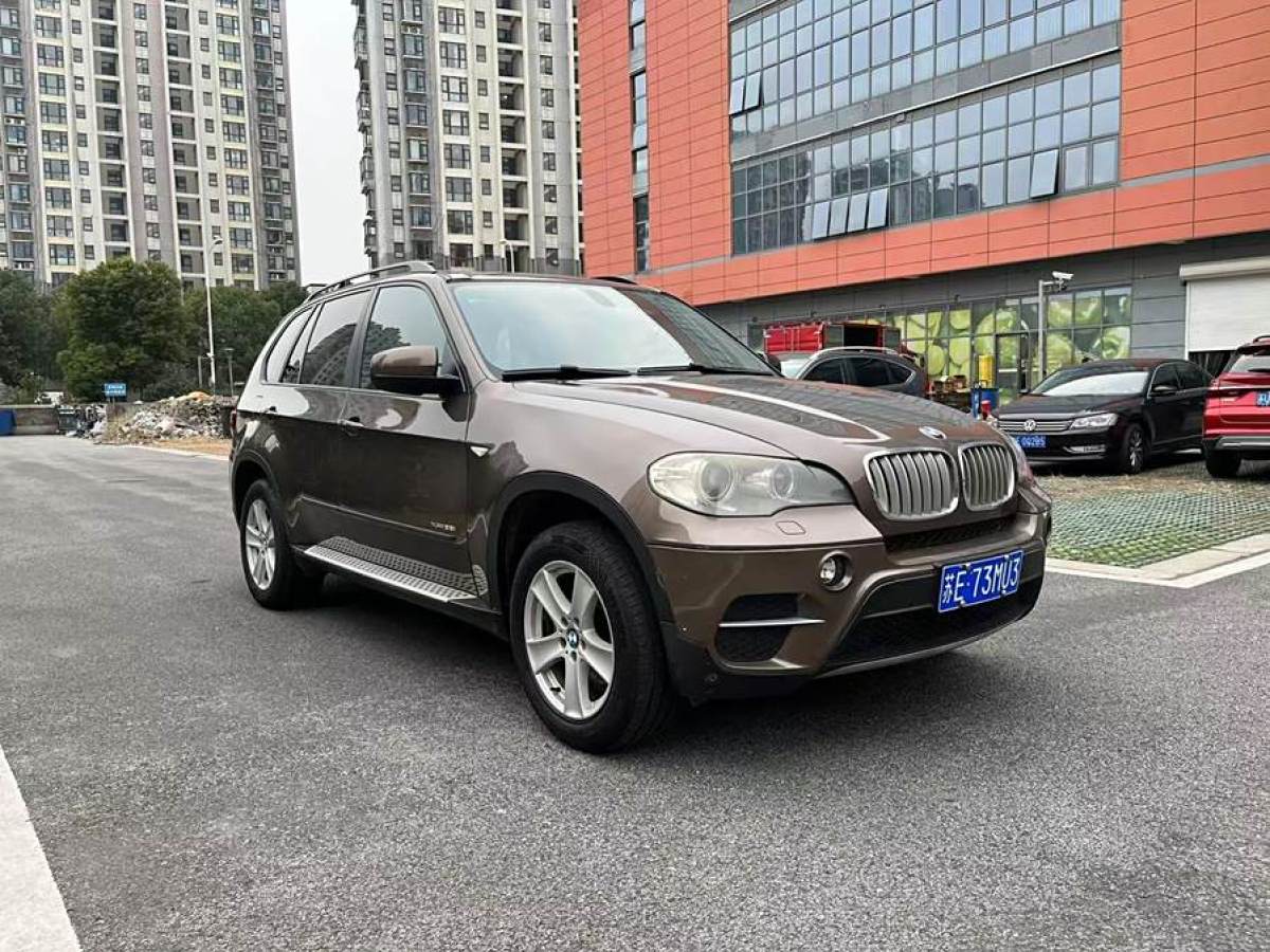 寶馬 寶馬X5  2013款 xDrive35i 領(lǐng)先型圖片