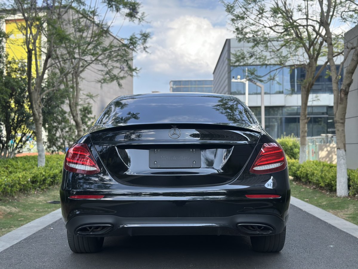 奔馳 奔馳E級(jí)  2019款 E 200 運(yùn)動(dòng)型圖片