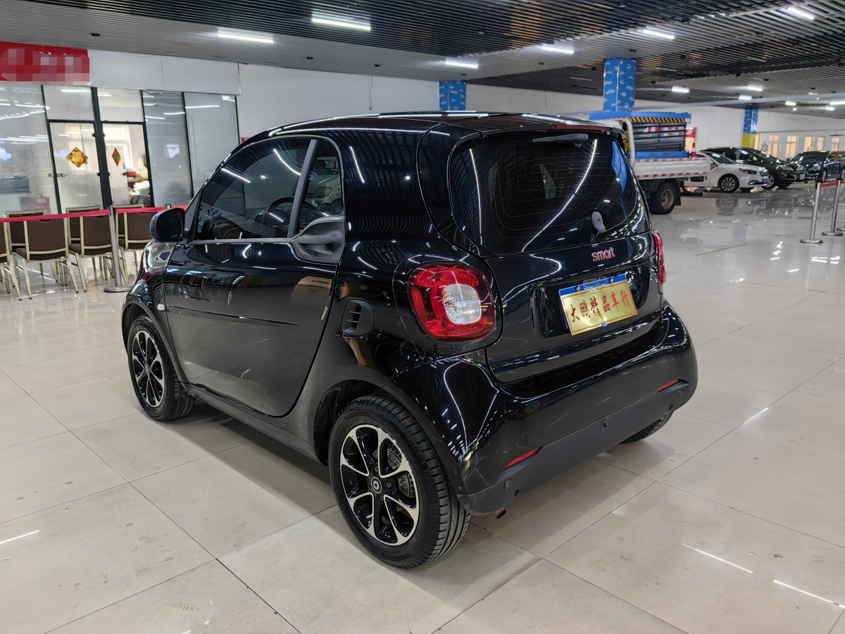 smart fortwo 2015 1.0L 52 KW Hardtop Passion Edition图片