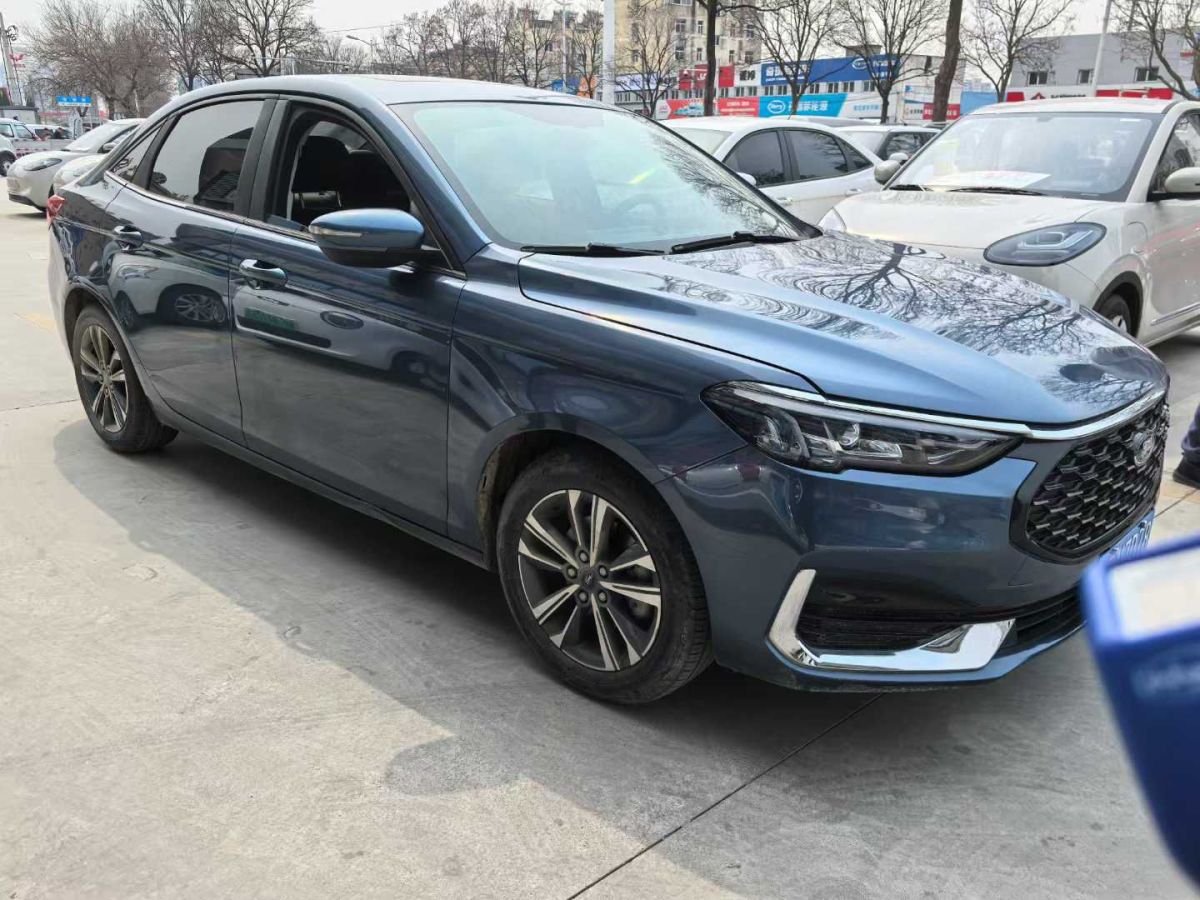 福特 領(lǐng)睿  2022款 EcoBoost 170 尊領(lǐng)型圖片