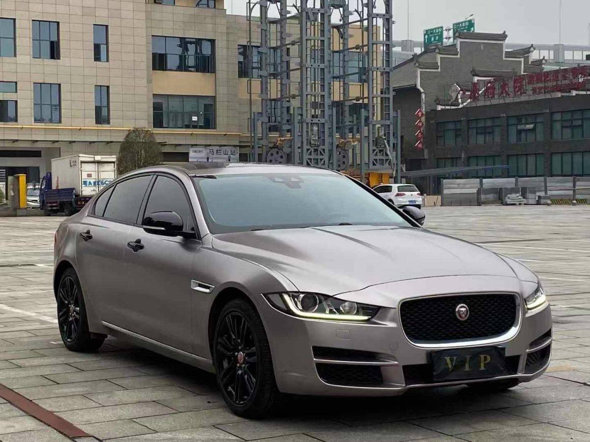 捷豹 XE  2019款 2.0T 300PS 四驅(qū)Landmark Edition圖片