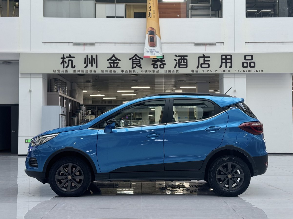 比亞迪 元新能源  2018款 EV360 智聯(lián)炫酷型圖片