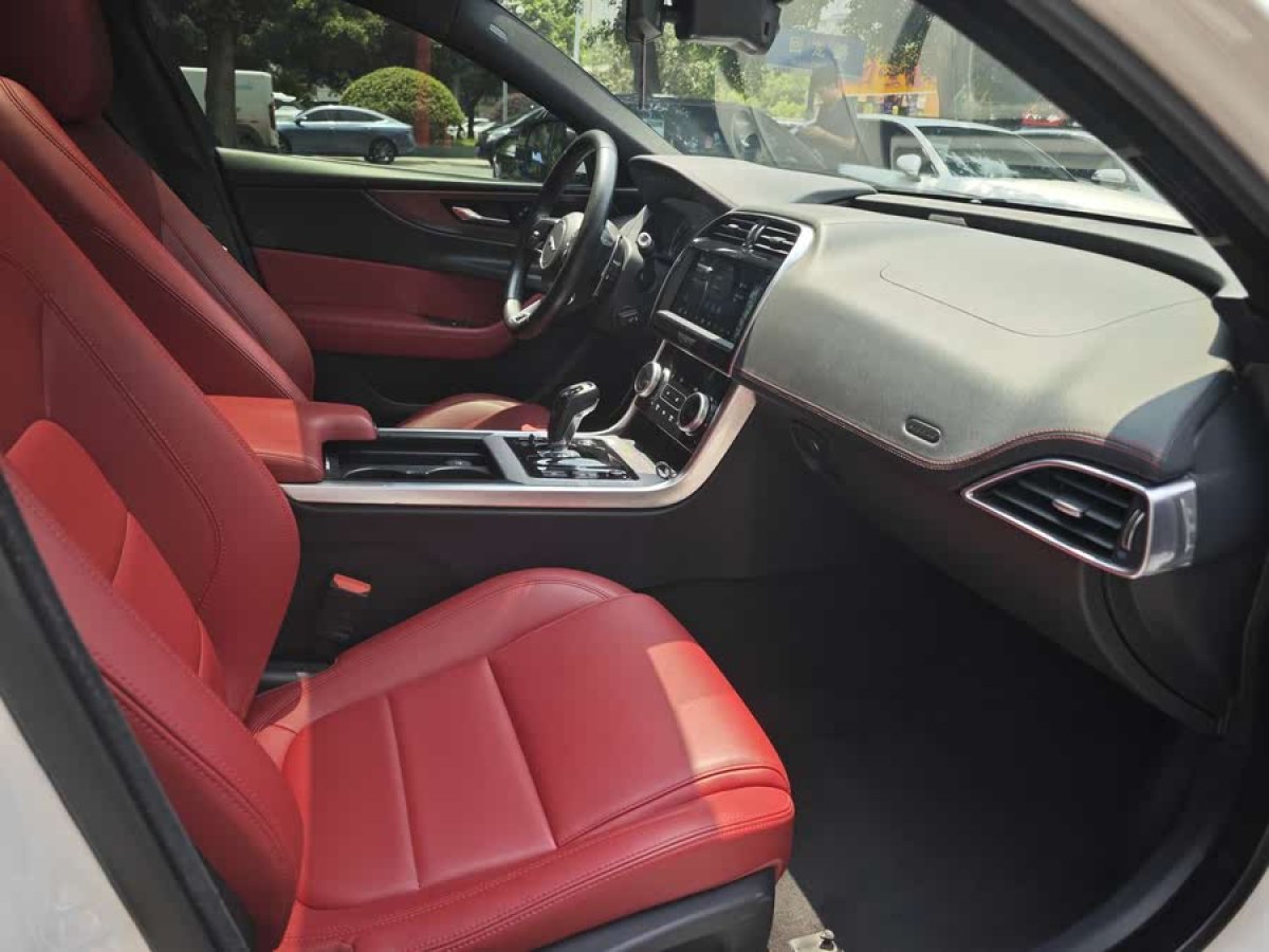 捷豹 XEL  2020款 2.0T 200PS S進取優(yōu)雅版圖片