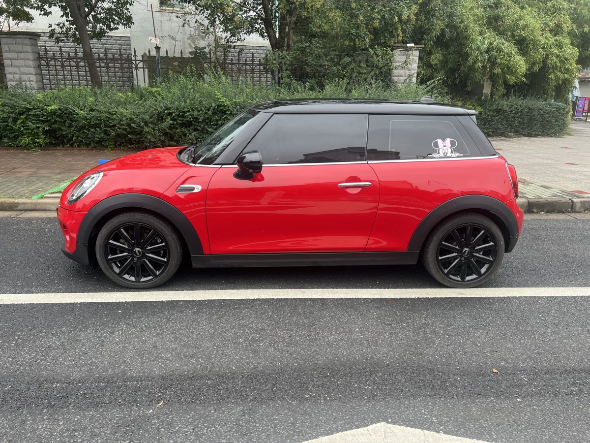 MINI COUNTRYMAN  2018款 1.5T COOPER 藝術家圖片