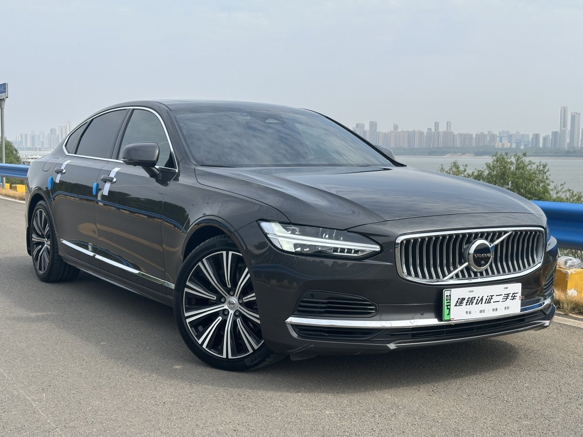 沃爾沃 S90新能源  2024款 T8插電式混合動(dòng)力 四驅(qū)長(zhǎng)續(xù)航智雅豪華版圖片