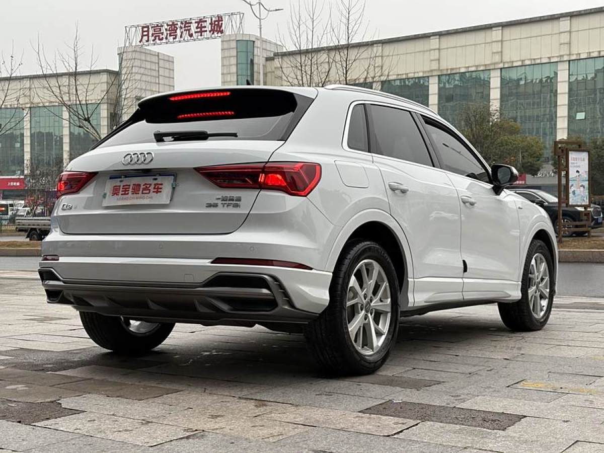 奧迪 奧迪Q3  2019款  35 TFSI 進取動感型圖片