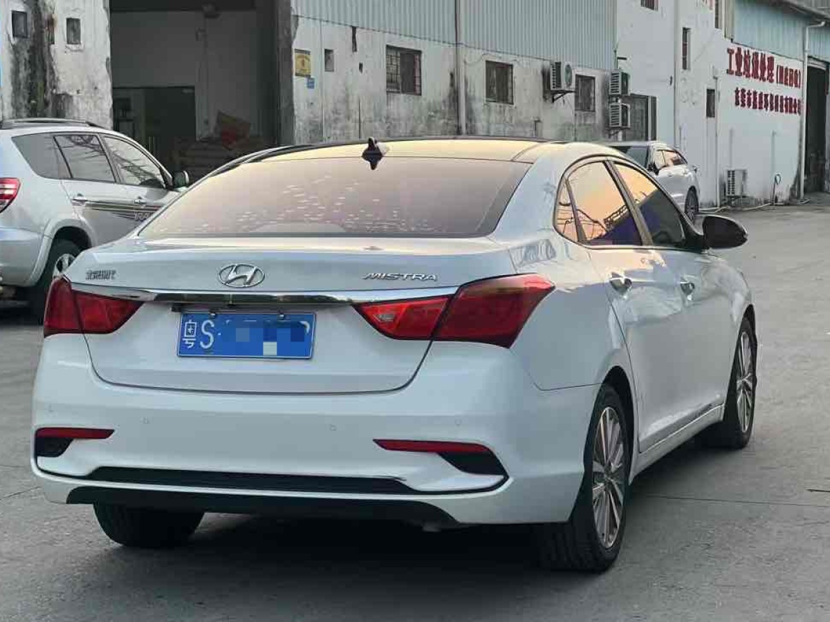 2017年12月現(xiàn)代 名圖  2017款 1.8L 自動智能型GLS 國VI