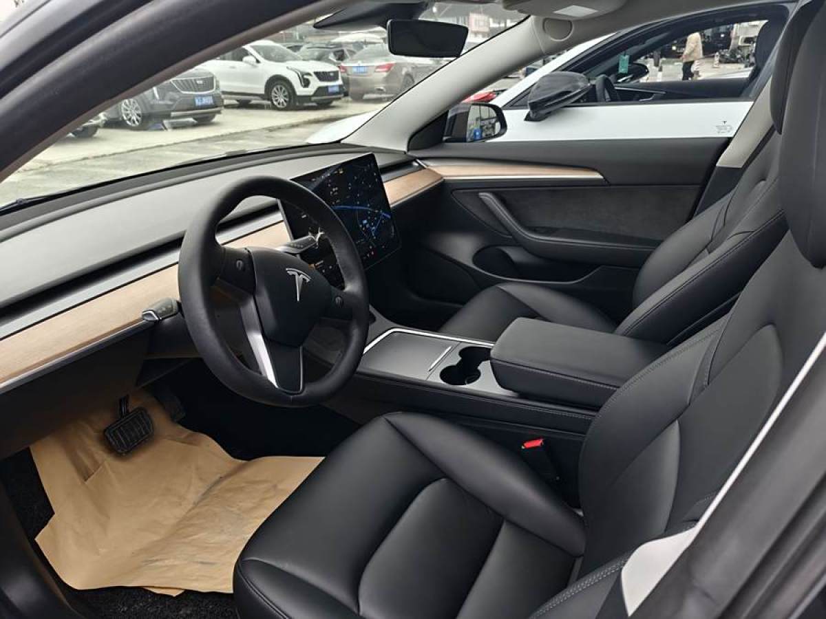 特斯拉 Model Y  2023款 后輪驅(qū)動(dòng)版圖片