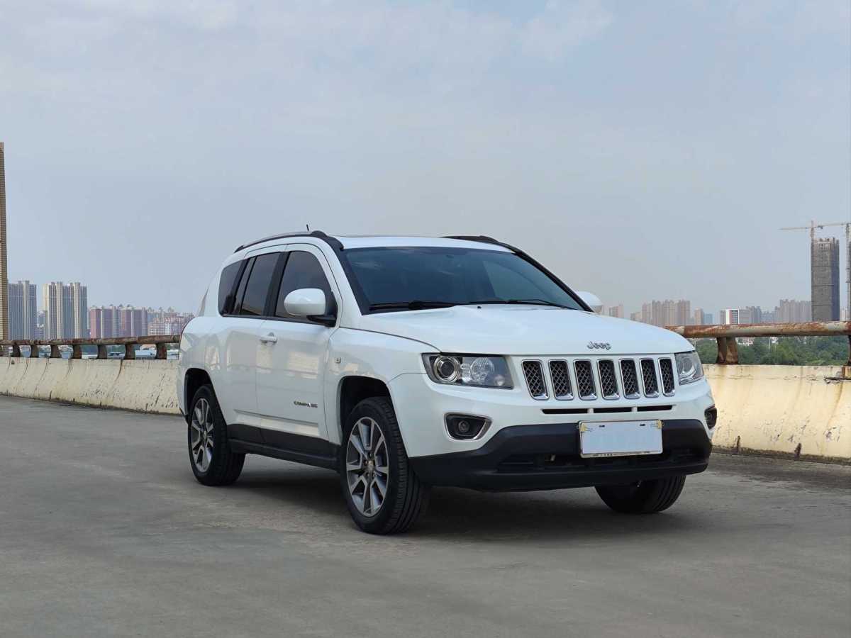 Jeep 指南者  2014款 改款 2.4L 四驅(qū)豪華版圖片