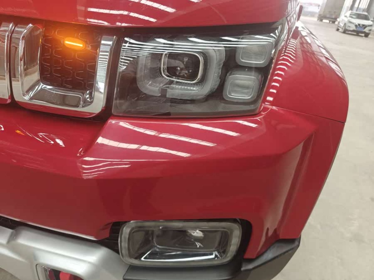 北京 BJ40  2019款 改款 2.0T 自動(dòng)四驅(qū)城市獵人版尊享型 國V圖片