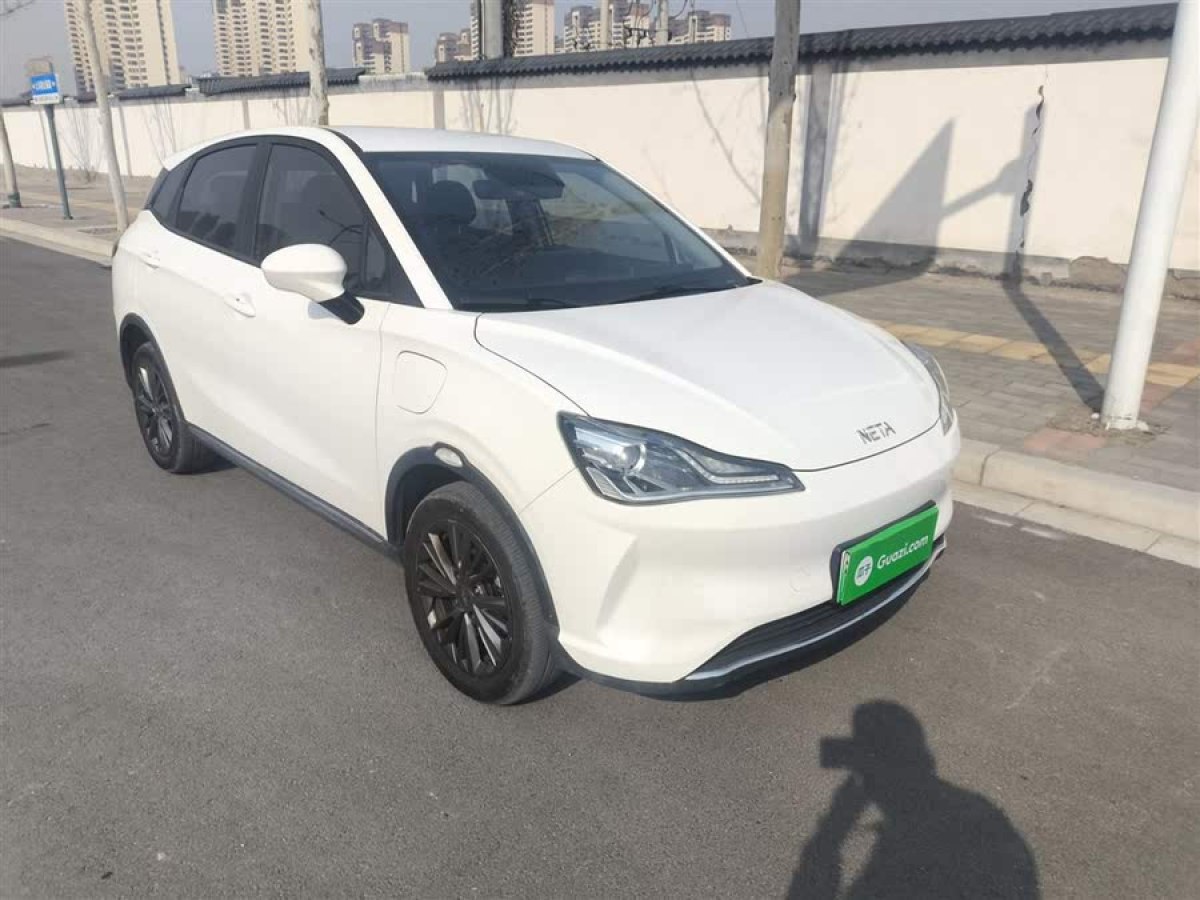 哪吒 哪吒V  2022款 潮 400 Lite 粉色定制款圖片