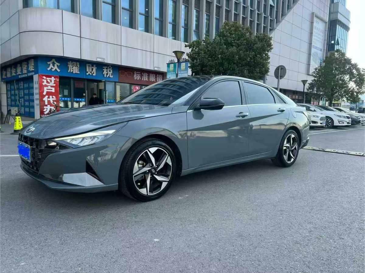 現(xiàn)代 伊蘭特  2022款 1.5L CVT 20周年紀念款圖片