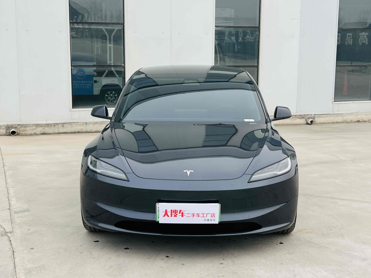 特斯拉 Model 3  2023款 煥新版 后輪驅(qū)動圖片