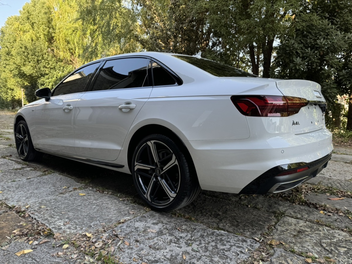 奧迪 奧迪A4L  2024款 40 TFSI 豪華動感型圖片