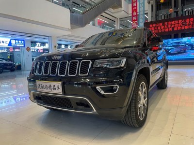 2021年4月 Jeep 大切諾基(進口) 3.0L 精英導(dǎo)航版圖片