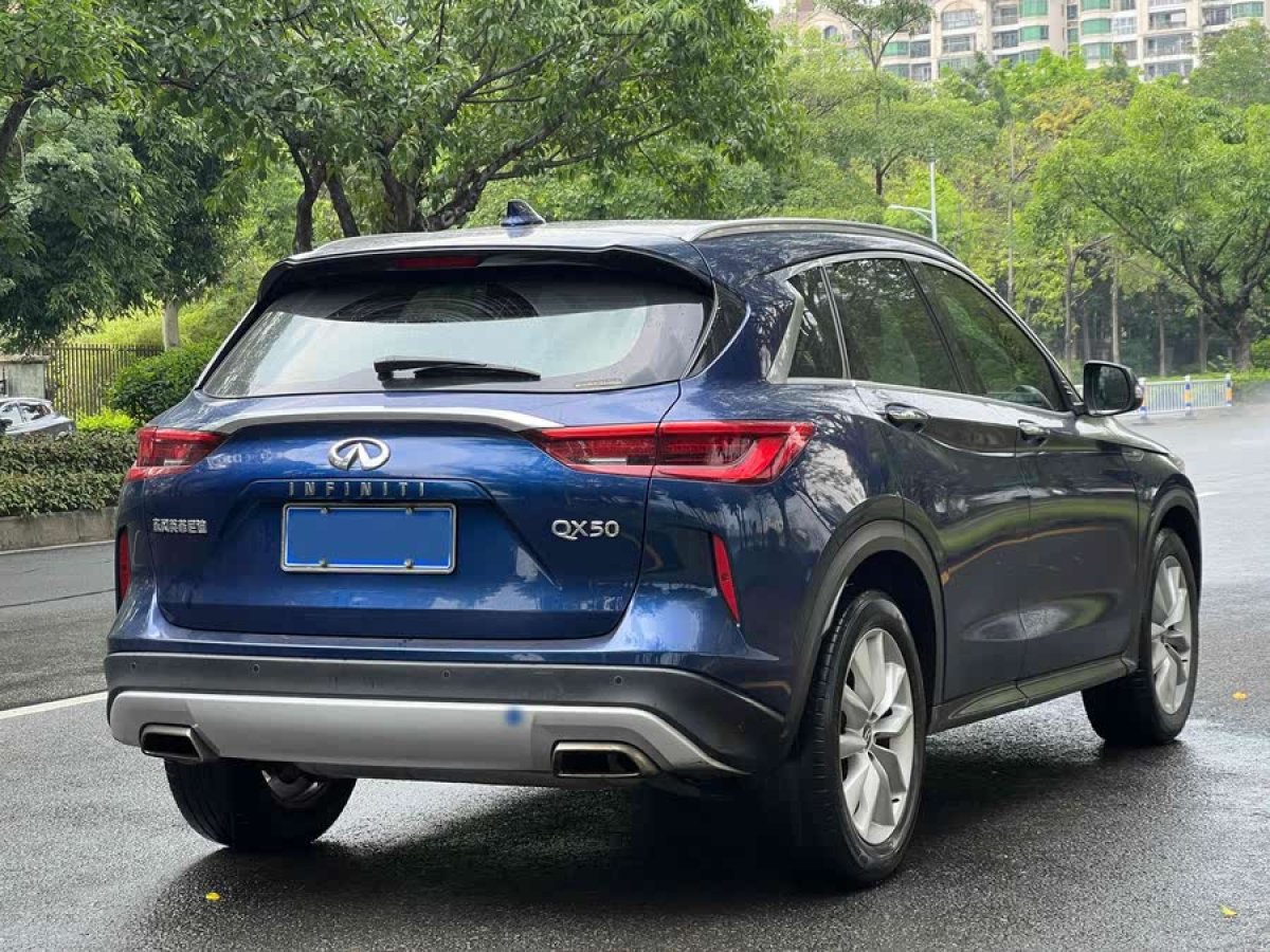 英菲尼迪 QX50  2018款 2.0T 兩驅(qū)時尚版圖片