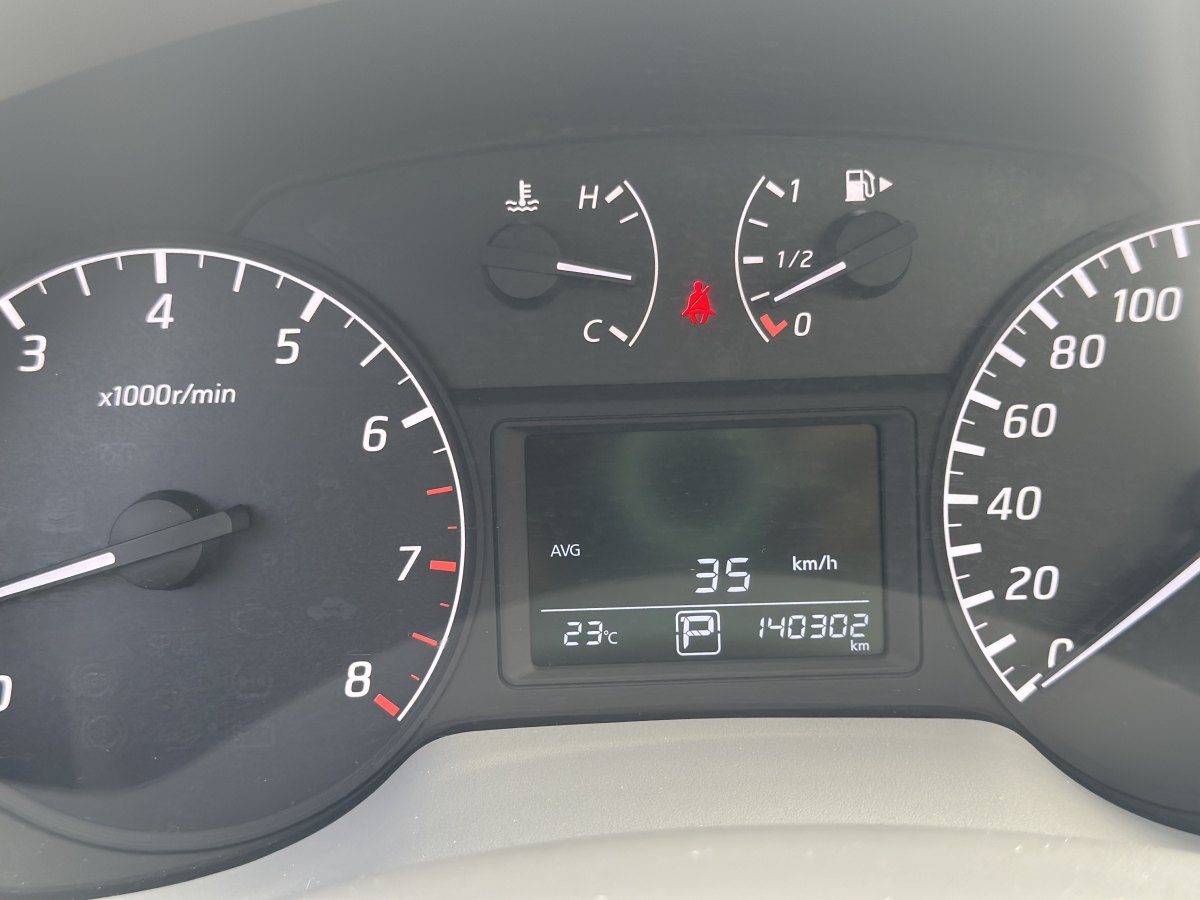 日產(chǎn) 軒逸  2012款 1.6XL CVT豪華版圖片