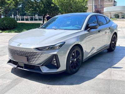 2022年4月 長(zhǎng)安 長(zhǎng)安UNI-V 1.5T 尊貴型圖片