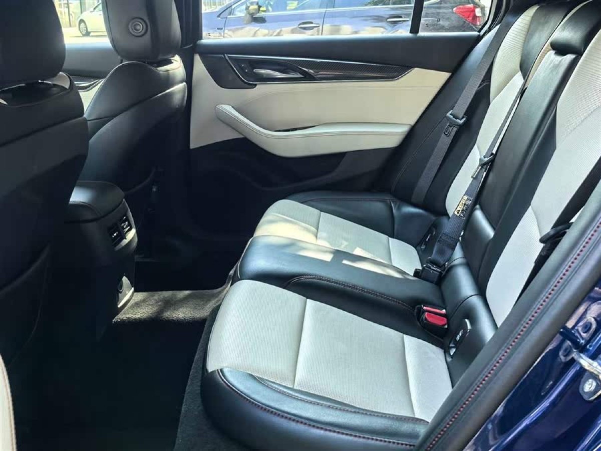 凱迪拉克 CT5  2024款 28T 鉑金型圖片