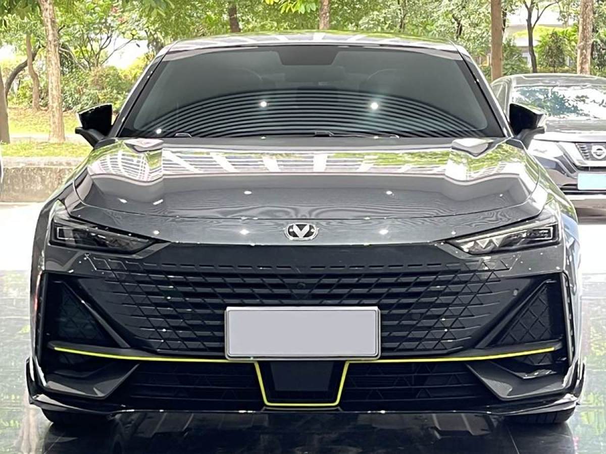 長安 長安UNI-V  2022款 1.5T 運(yùn)動(dòng)版圖片