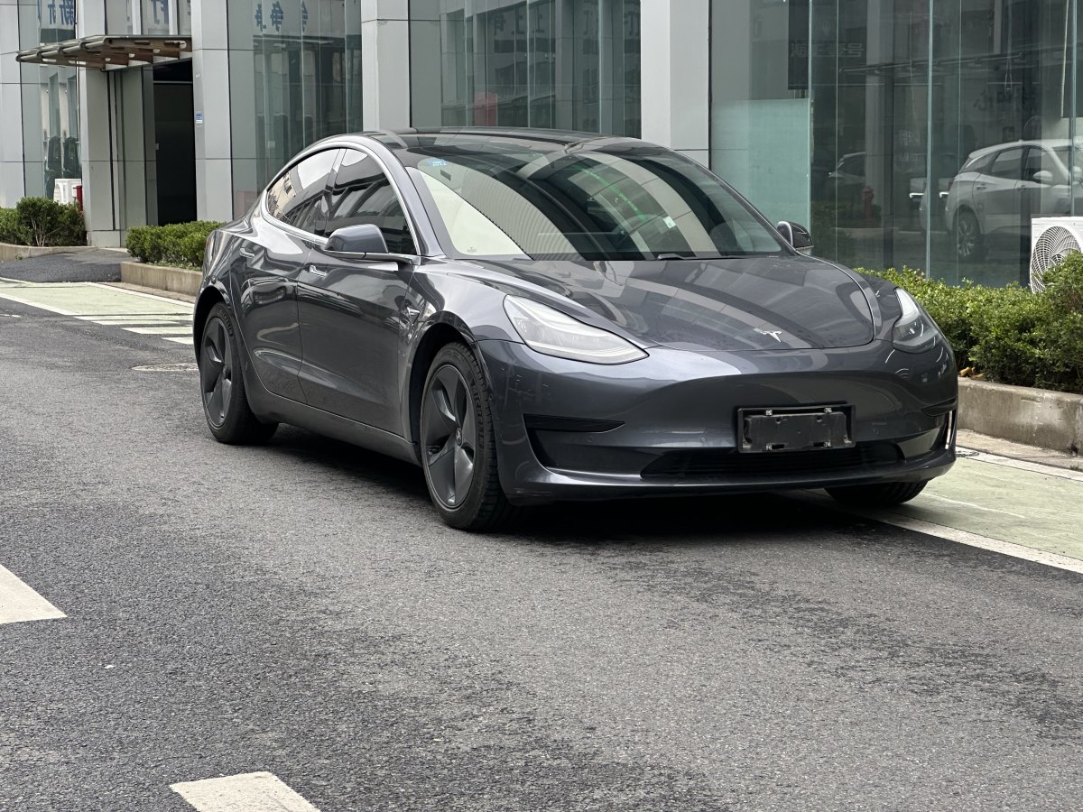 特斯拉 Model 3  2020款 改款 標準續(xù)航后驅(qū)升級版圖片