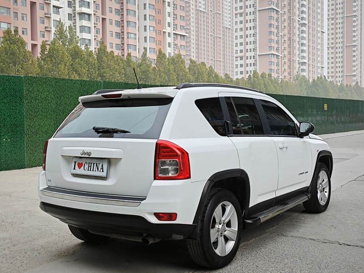 Jeep 指南者  2013款 2.4L 四驅(qū)運動版圖片