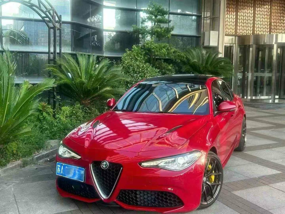 阿爾法·羅密歐 Giulia  2022款 2.0T 280HP Ti 駕控版圖片