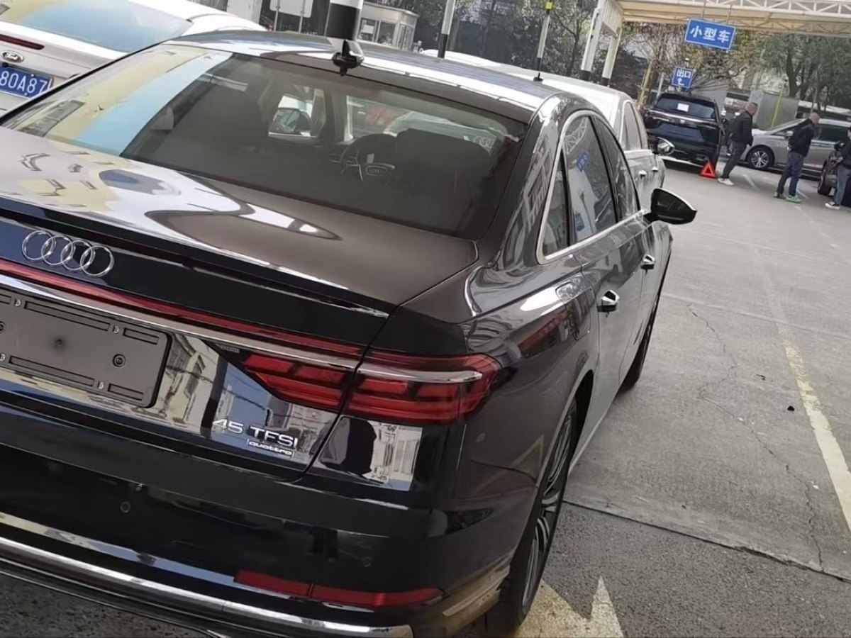 奧迪 奧迪A8  2024款 A8L 45 TFSI quattro 豪華型圖片