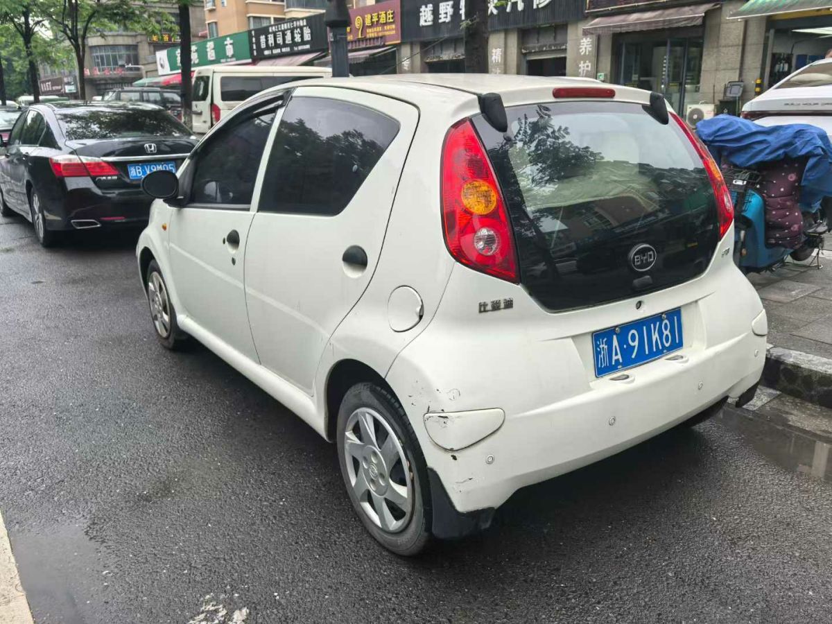 比亞迪 F0  2013款 1.0L AMT 悅酷型圖片