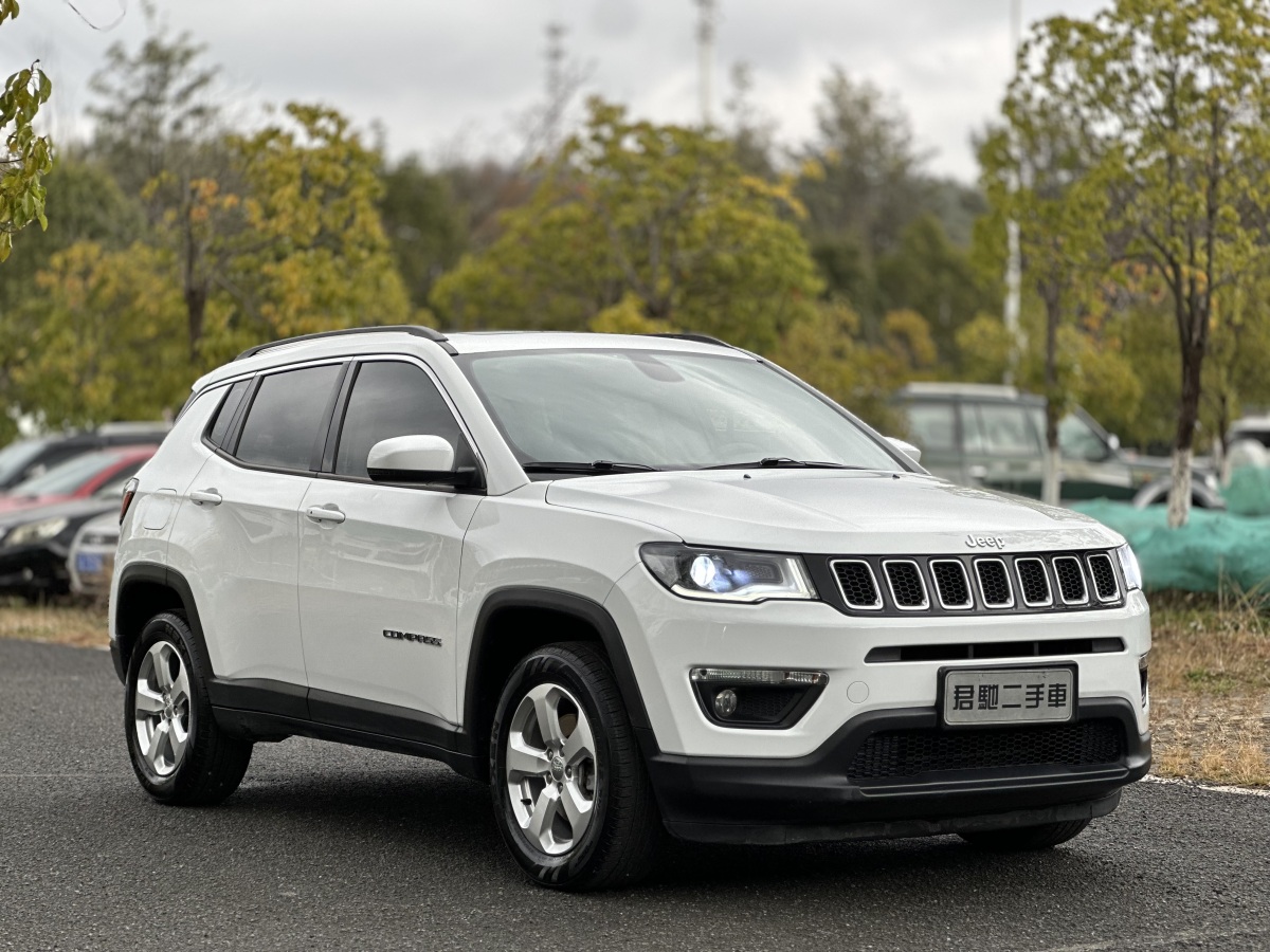 2020年7月Jeep 指南者  2020款 220T 自動(dòng)領(lǐng)先版