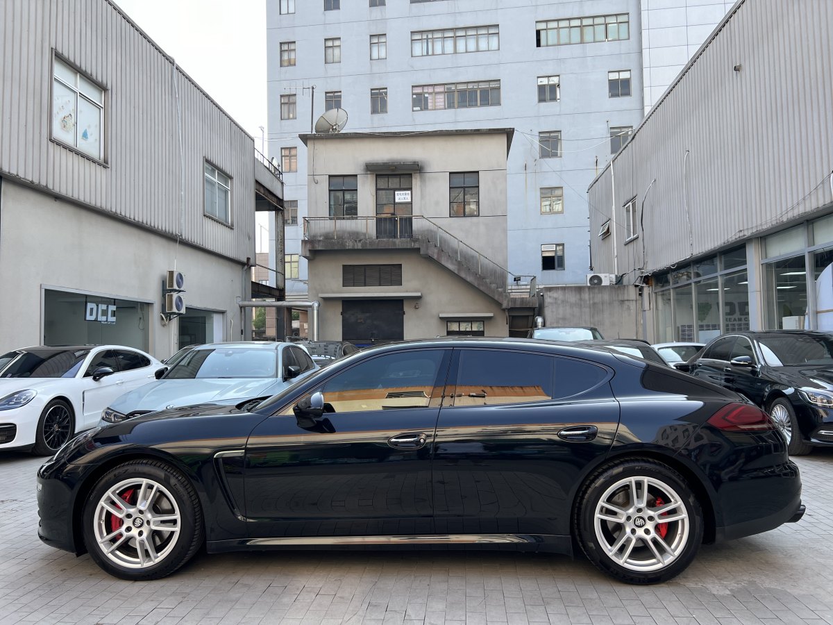 2015年2月保時(shí)捷 Panamera  2014款 Panamera 3.0T