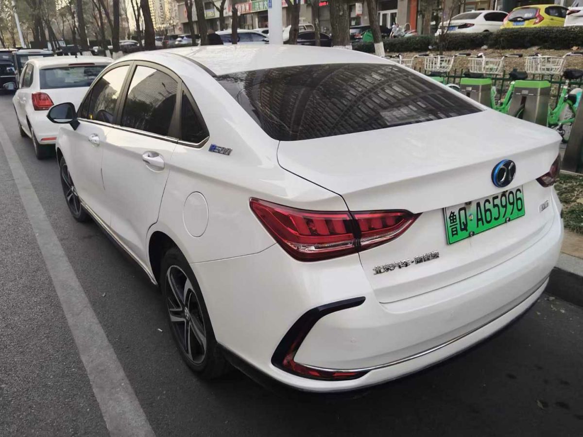 北汽新能源 北京U5 PLUS  2021款 1.5L CVT尊貴版圖片