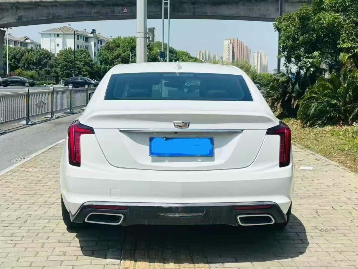 凱迪拉克 XT6  2021款 2.0T 七座兩驅(qū)豪華型圖片