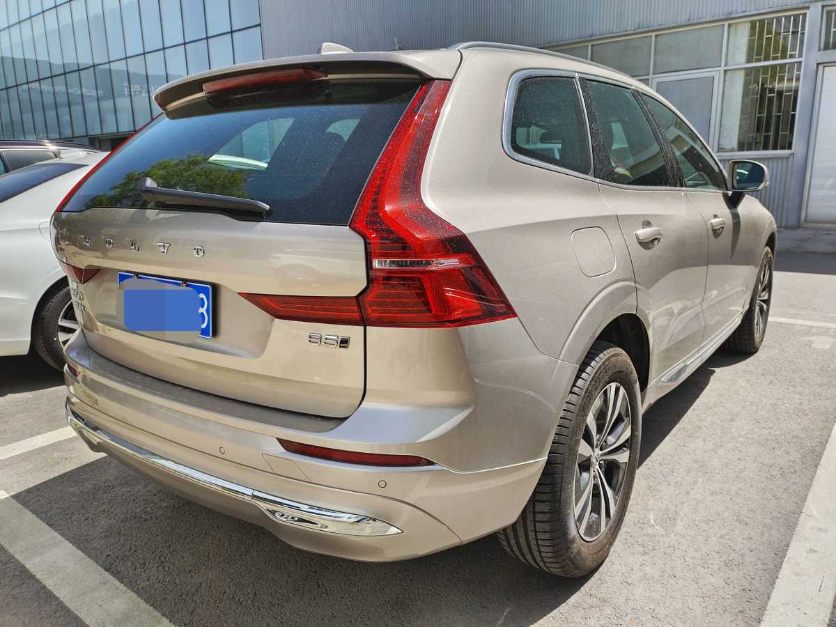 沃爾沃 XC60  2024款 B5 四驅(qū)智逸豪華版圖片