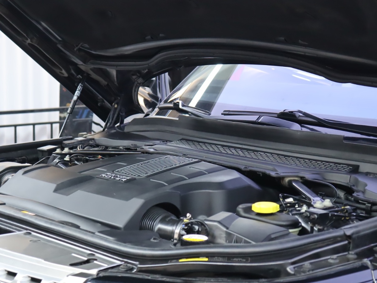 路虎 攬勝  2013款 5.0 V8 AB 尊崇創(chuàng)世版圖片