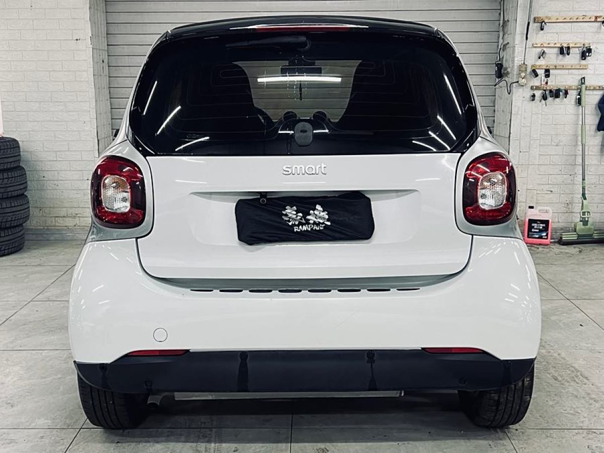 smart fortwo  2015款 1.0L 52千瓦硬頂靈動(dòng)版圖片