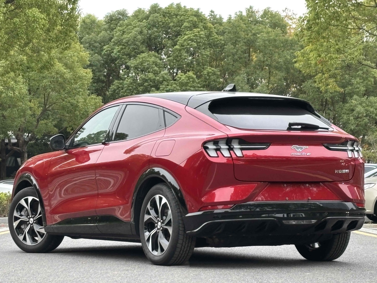 福特 Mustang Mach-E  2021款 長續(xù)航后驅版圖片