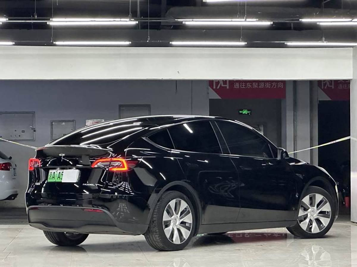 特斯拉 Model 3  2022款 后輪驅(qū)動版圖片