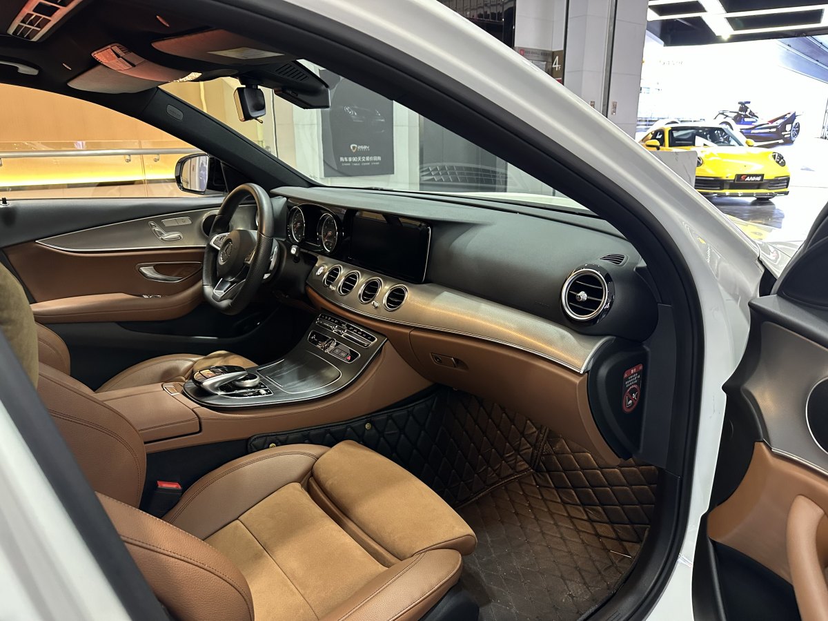 奔驰 奔驰E级  2017款 E 200 运动型图片