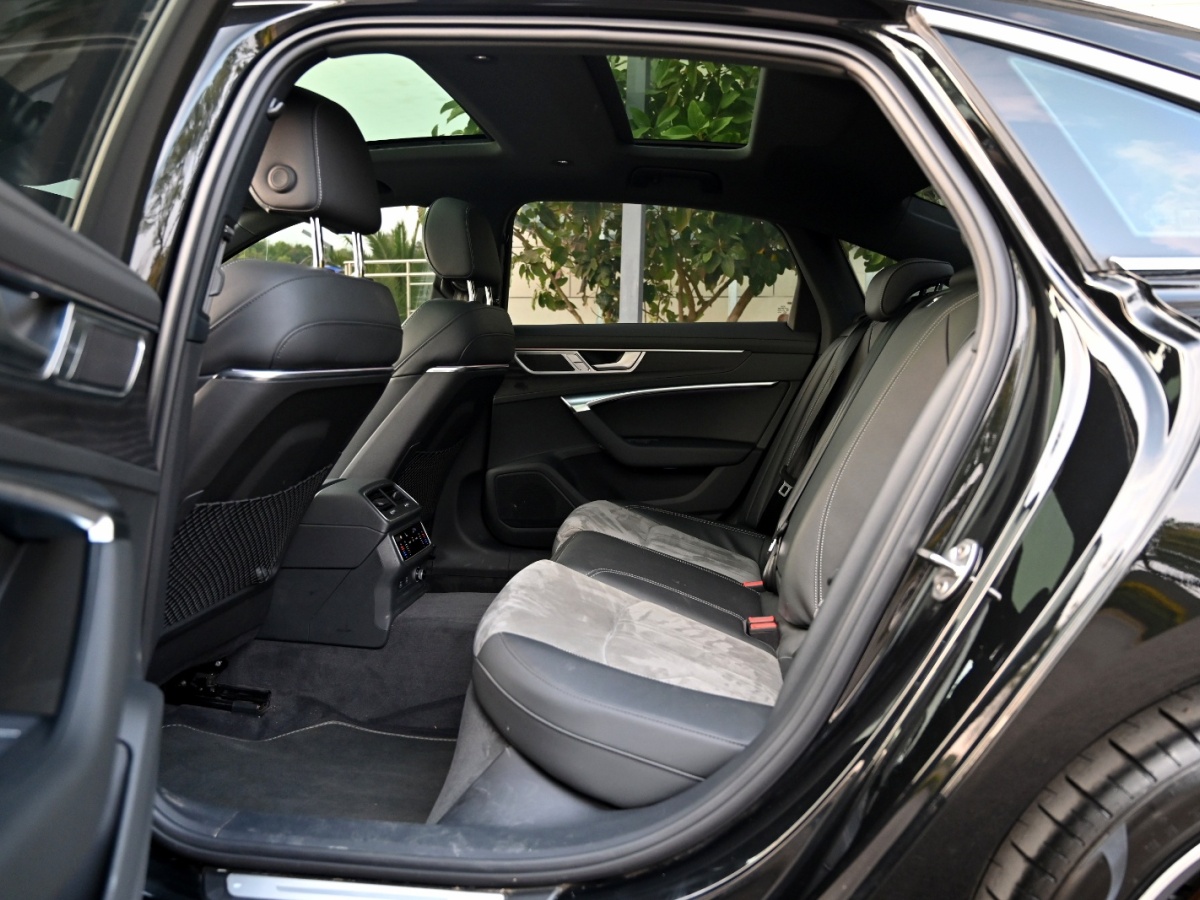 奧迪 奧迪A6L  2024款 45 TFSI quattro 臻選動感型圖片
