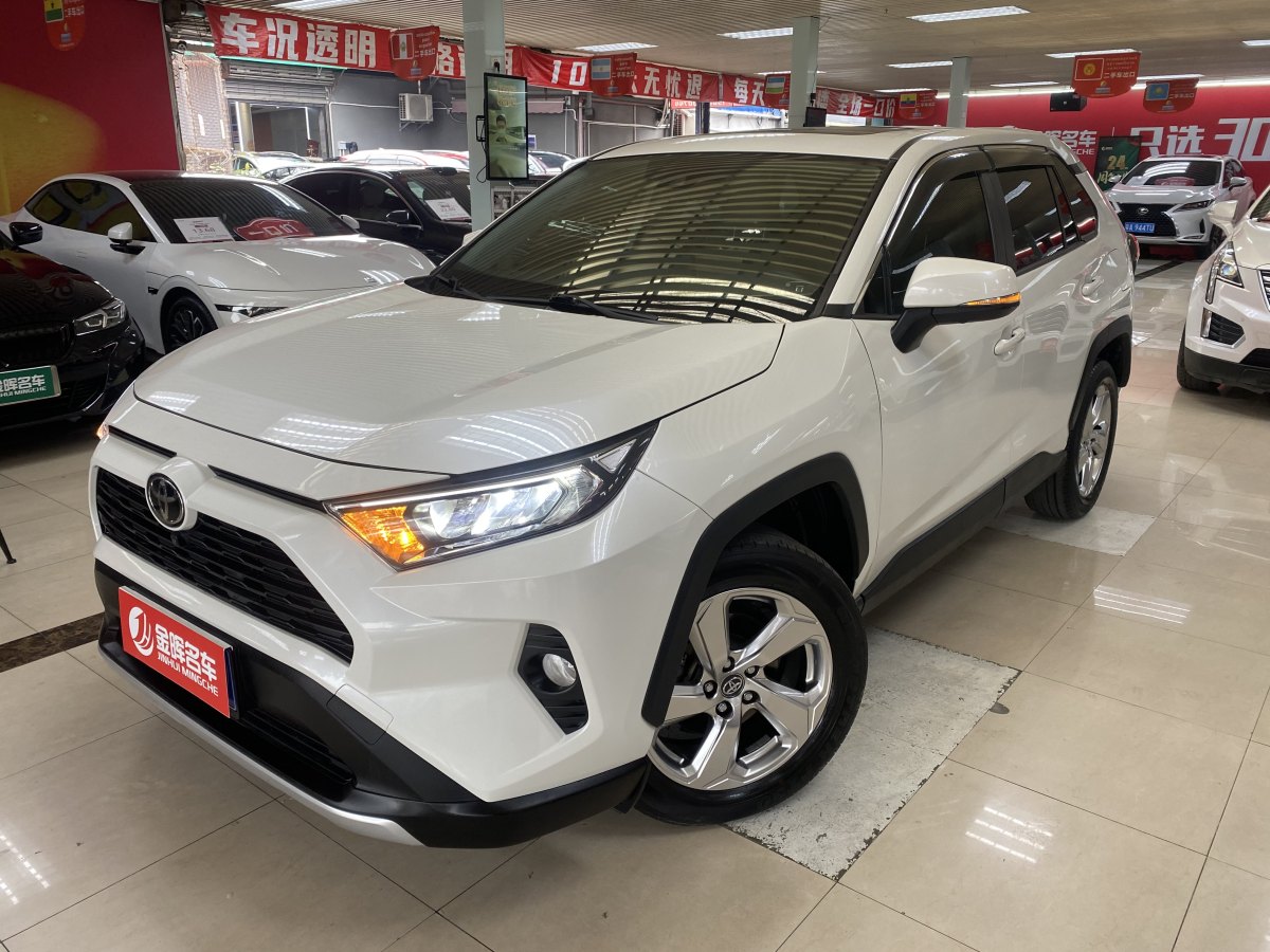 2020年1月豐田 RAV4  2018款 榮放 2.0L CVT兩驅(qū)風(fēng)尚版